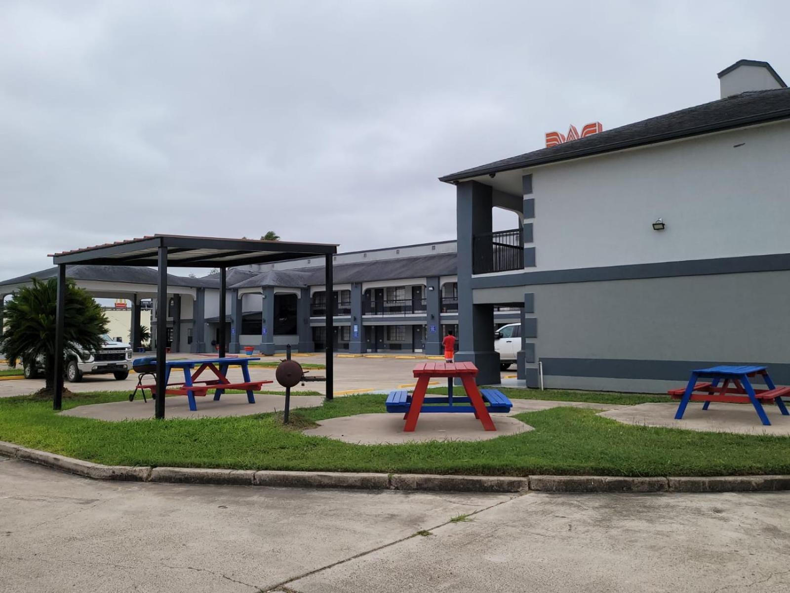 Texas Inn And Suites Raymondville Exterior foto
